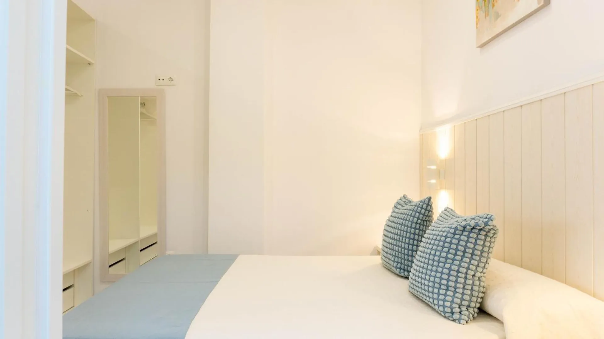 דירות Modern Mendoza Loft מאלגה ספרד
